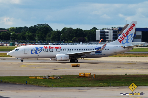 Boeing 737-85P